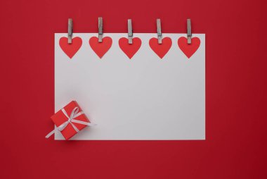 Mutlu Sevgililer günü aşk kutlama bir rustik tarzda izole.