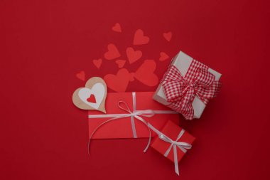 Mutlu Sevgililer günü aşk kutlama bir rustik tarzda izole.