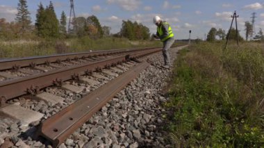 Demiryolu rayları fotoğraf çekmek