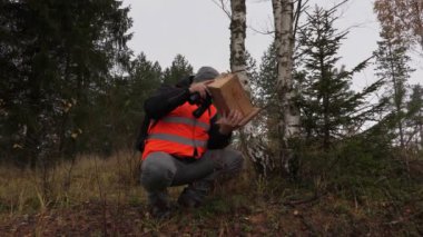 Ornithologe kuş yuva kutusu 