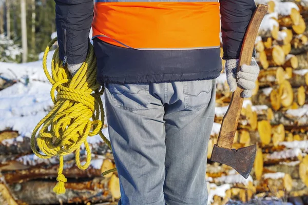 Lumberjack with ax and rope — Stock Photo, Image