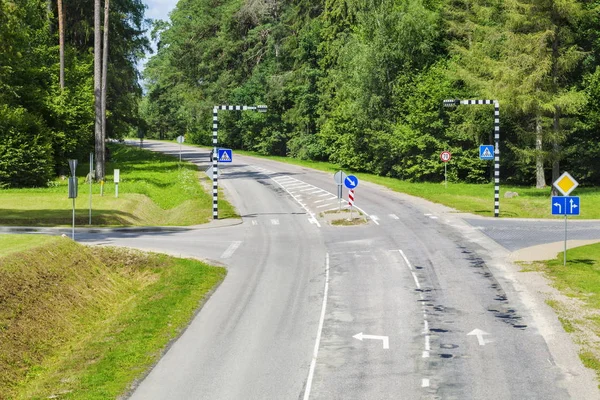 Karayolu üzerinde kavşak