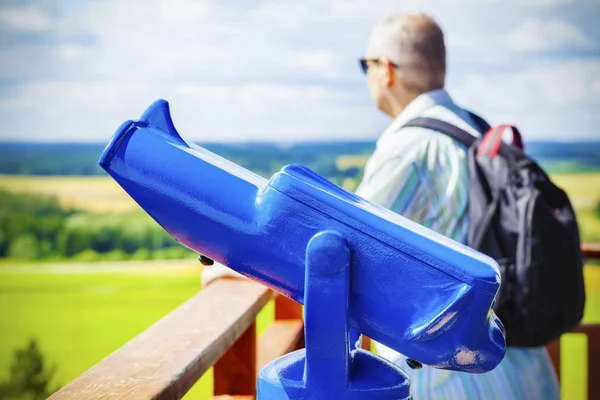 Torre de vigilancia binocular, visor en azul —  Fotos de Stock