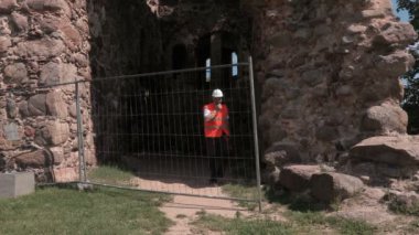 Kale avlu ile yürüyüş Oluşturucu