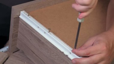 Oda alt kaplama çekmecede