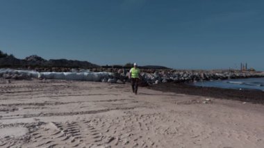 Şantiye pier yakınındaki üzerinde yürüyen Oluşturucu