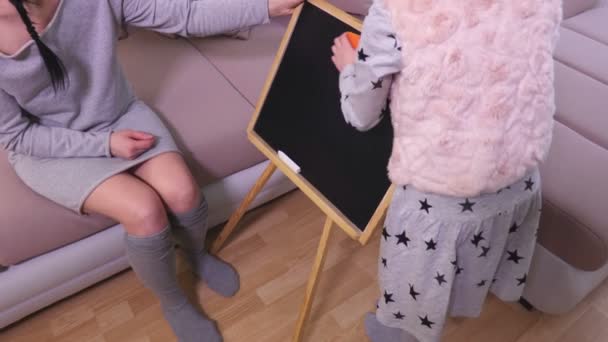 Mother Daughter Prepare Blackboard — Stock Video