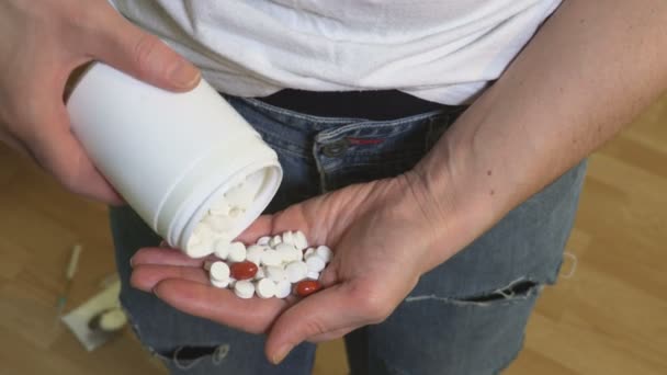 Concept Drug Addicted Woman Pills — Stock Video