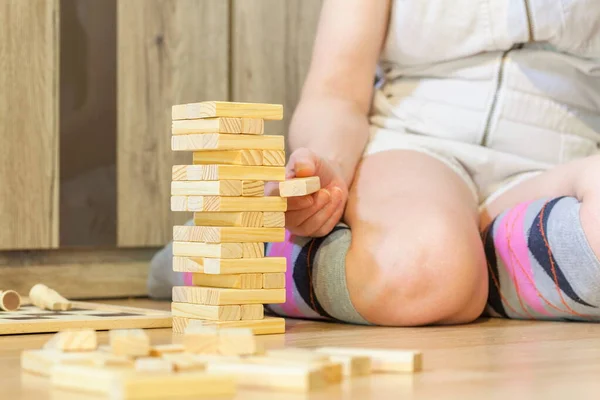 Woman Moving Detail Wooden Tower — Stock Photo, Image