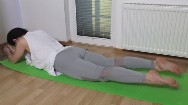 Woman Doing Exercise Floor Home Training Back Butt — Wideo stockowe