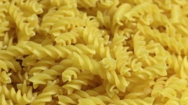 Döner İtalyan makarnası. Yakın çekim.