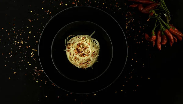 Spaghetti Mit Knoblauch Und Pfeffer — Stockfoto