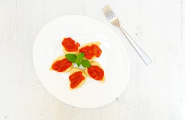 Patates ve nane ile yapılmış Culurgiones makarnası, tipik bir Sardunya makarnası. 