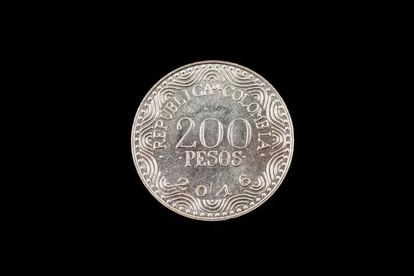 콜롬비아 200 페소 동전을 가까이 — 스톡 사진