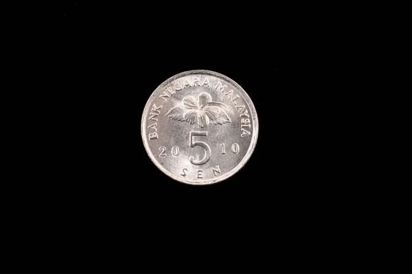 말레이시아 5 센 동전 가까이까지 블랙에 — 스톡 사진