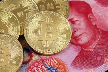 100 yuan Not ile altın bitcoins görüntülerini kapat