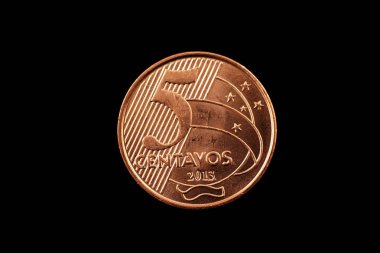 Siyah bir arka plan üzerinde izole bir 5 centavo Brezilyalı madalyonun bir super makro görüntü