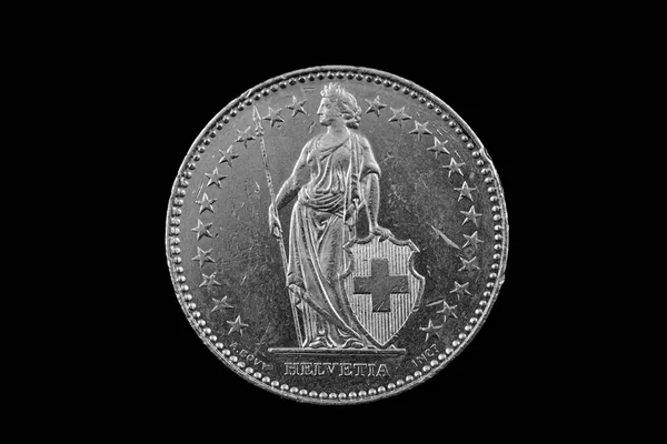 Siyah Bir Arka Plan Üzerinde Izole Bir Sviçre Frangı Madalyonun — Stok fotoğraf