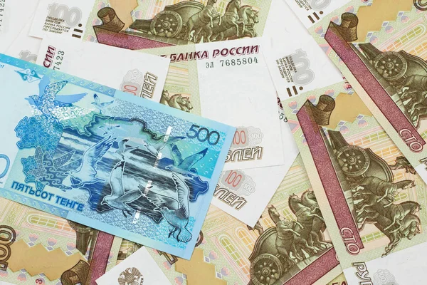 Blå Femhundra Spänn Lapp Från Kazakstan Med Ryska Hundra Rubel — Stockfoto