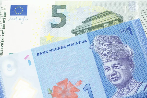 Ein Blauer Malaysischer Ringgit Schein Großaufnahme Mit Einem Fünf Euro — Stockfoto