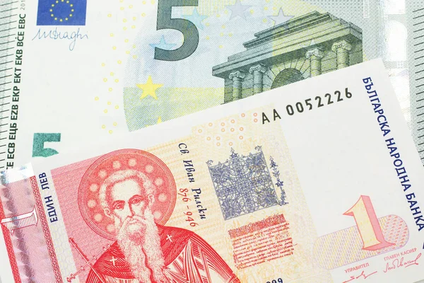 Een Bulgaars Één Lev Bankbiljet Met Een Rood Vijf Euro — Stockfoto