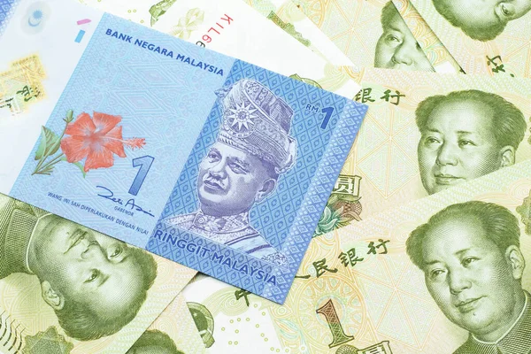 Närbild Blå Malaysisk Ringgit Sedel Bädd Kinesiska Yuan Sedlar Nära — Stockfoto