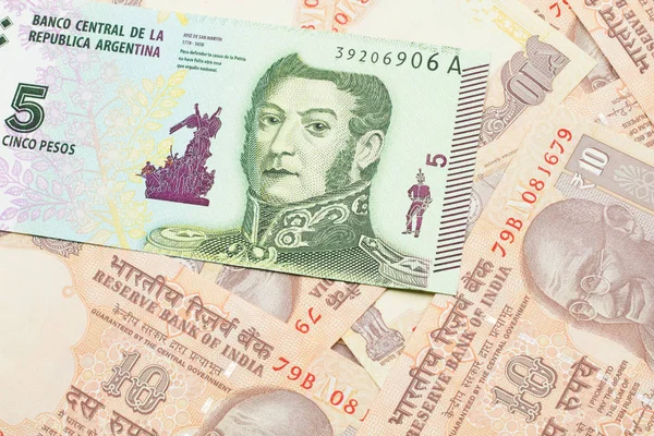 Billete Cinco Pesos Argentina Fondo Diez Rupias Indias Billetes Banco — Foto de Stock