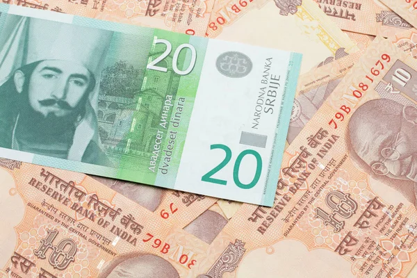 Primer Plano Billete Banco Veinte Dinares Serbios Verde Blanco Sobre — Foto de Stock
