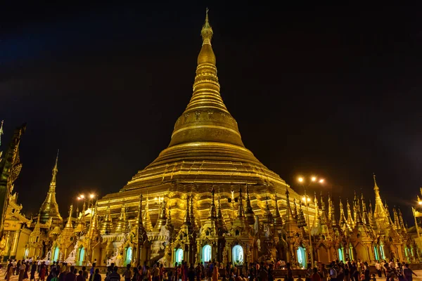 Shwe Dagon Pagoda, znajduje się w centrum Rangun, Myanmar — Zdjęcie stockowe
