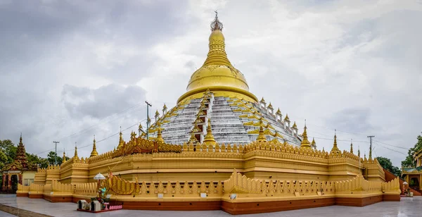 Pagoda maharzedi. Znajduje się w mieście Bago, Myanmar — Zdjęcie stockowe