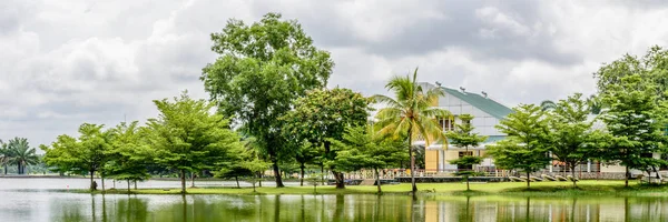 Nice place beside Inya lake, Rangún, Myanmar — Foto de Stock