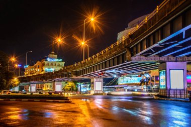 Hledan kavşak havai köprü gece görünümü, Yangon, Myanmar
