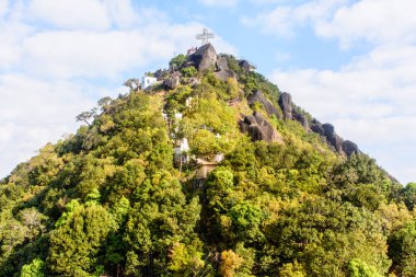 çapraz üst kısmında dağ, Hayır Bu Baw dağ, Kayin devlet, Myanmar, Aralık-2017