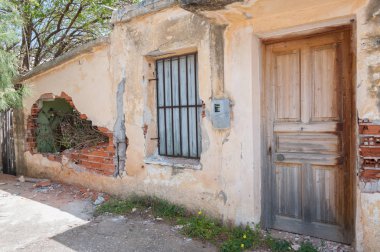 Terk edilmiş ev hala geçerli