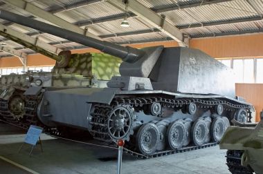 Moscow Region, Rusya Federasyonu - 30 Temmuz 2006: Almanca Sturmpanzer ızgara 12 Dünya Savaşı, Tank Müzesi Kubinka Moskova yakınlarındaki