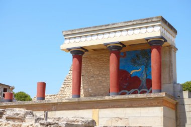 Yunanistan 'ın Girit adasındaki Knossos Sarayı' nın kuzey girişi.