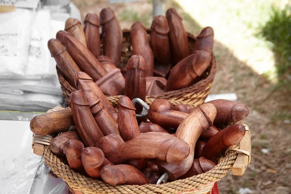 Chiffres Pénis Bois Souvenir Ouvre Bouteille Vendu Aux Touristes Dans Image En Vente