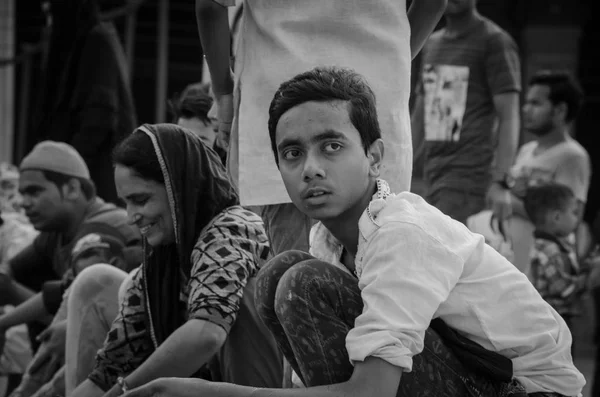 JAMA MASJID, OLD DELHI, INDIA - 24 июня 2017: The largest Musli — стоковое фото