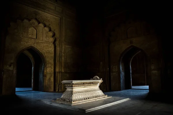 Safdarjung mezarı, Yeni Delhi, Hindistan - 9 Nisan 2016 : 