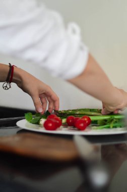 Mutfak at salatası yapmak 