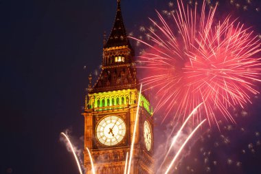  havai fişek gösterisi Big Ben çevresinde