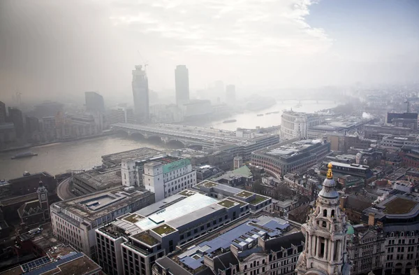 Rooftop view over London on a foggy day from St Paul's cathedral — Stock Photo, Image