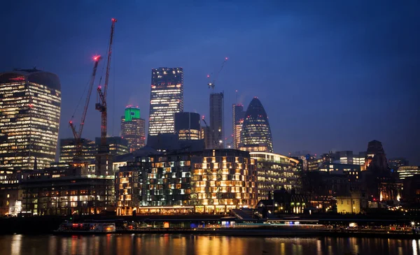 City of London een van de toonaangevende centra van globale financiën, Verenigd Koninkrijk — Stockfoto