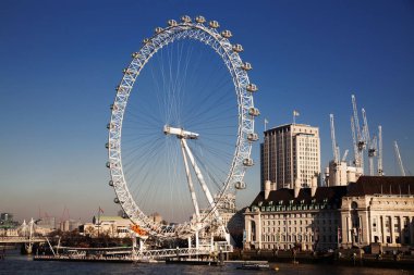 Londra, İngiltere - 26 Ocak 2017: Edf enerji London Eye yanına