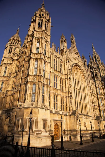 Ikonikus a Big Ben és a Houses of Parliament, London — Stock Fotó