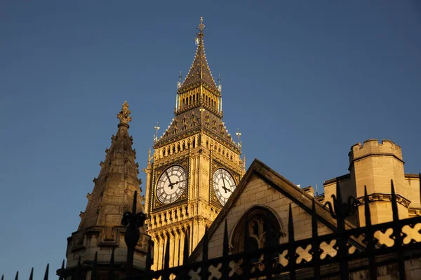 Słynnego Big Bena i Houses of Parliament, Londyn — Zdjęcie stockowe