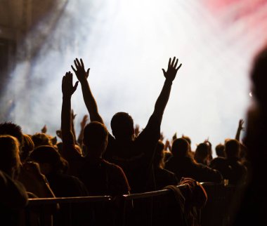 Konserdeki kalabalık - Yaz müzik festivali