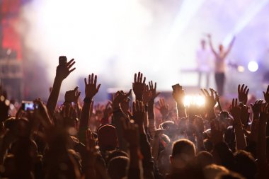 Konserdeki kalabalık - Yaz müzik festivali