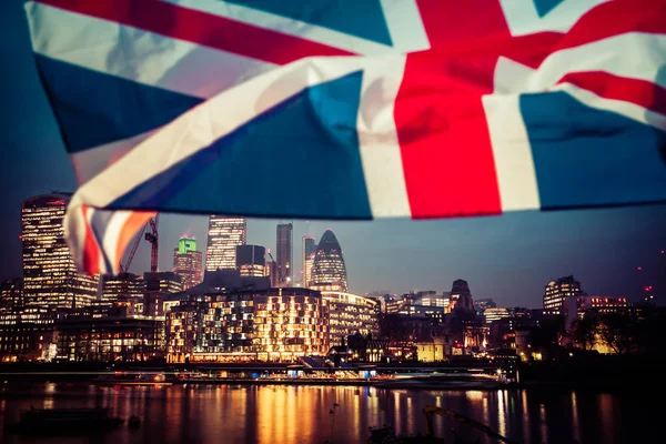 Brexit concept - Union Jack flag and iconic London landmarks - U — Stock Photo, Image