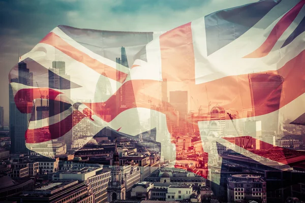 Brexit concept - Union Jack flag and icic London landmarks - U — Fotografia de Stock
